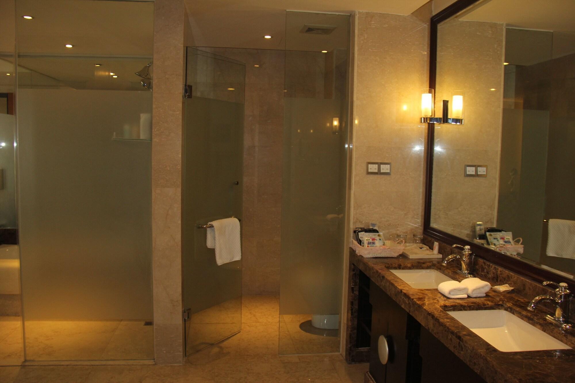 Weifang Ramada Plaza Hotel Luaran gambar